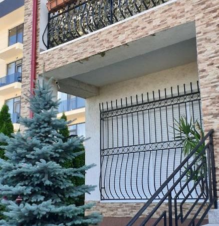 D&H Hotell Năvodari Exteriör bild